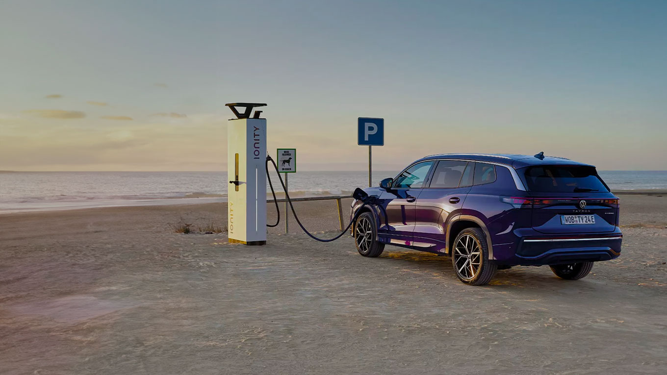 Nou Tayron híbrid endollable